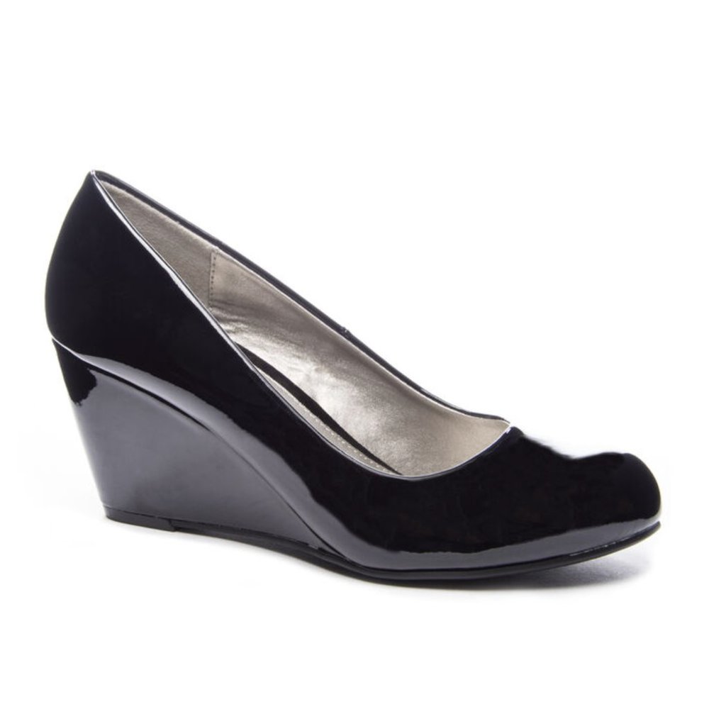 CL by Laundry / Black Nima Patent Wedge Pump / Size 9 / NWT